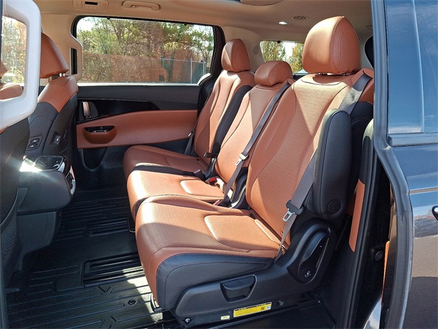 used 2024 Kia Carnival car, priced at $36,334