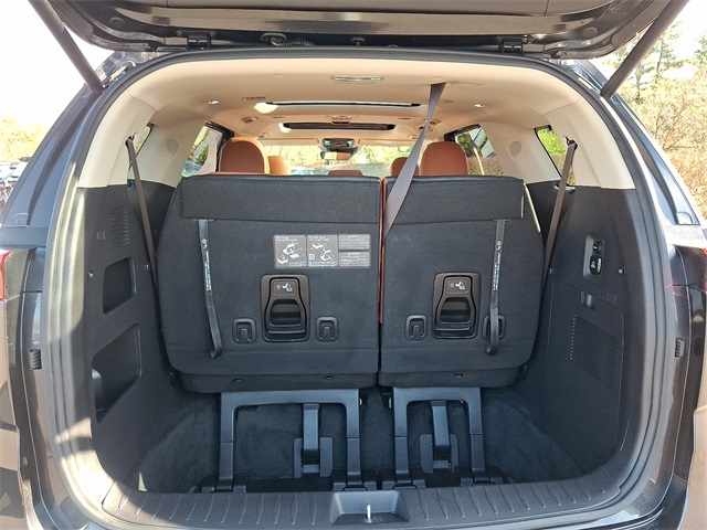 used 2024 Kia Carnival car, priced at $36,334