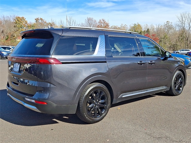 used 2024 Kia Carnival car, priced at $36,334