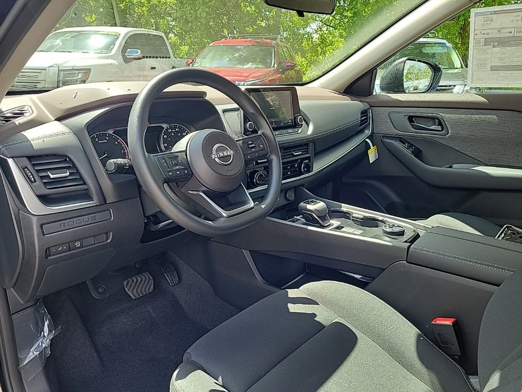 New 2023 Black Nissan S image 19