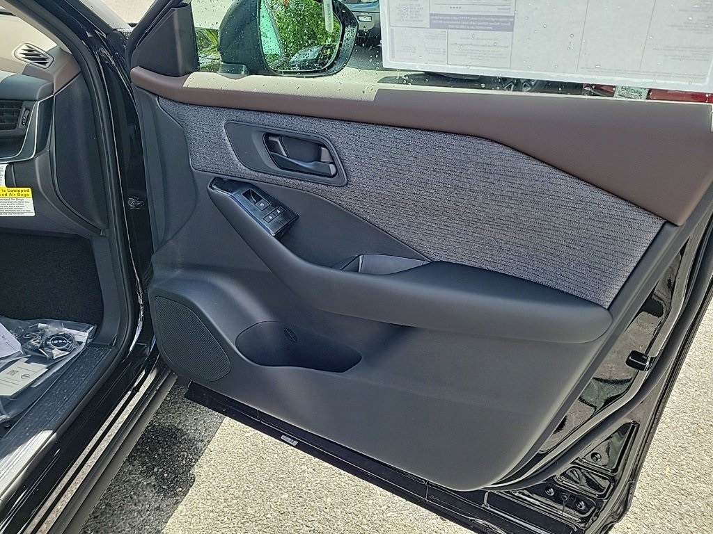 New 2023 Black Nissan S image 35
