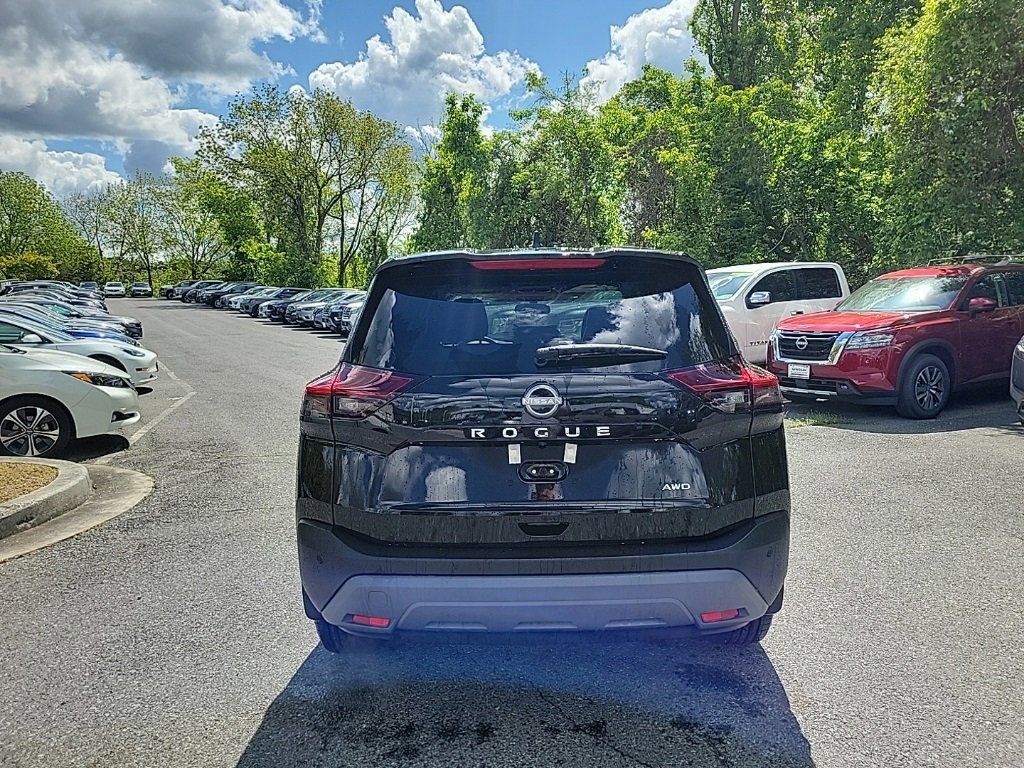 New 2023 Black Nissan S image 5