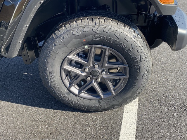 new 2026 Jeep Gladiator car, priced at $42,703