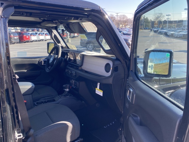 new 2026 Jeep Gladiator car, priced at $42,703