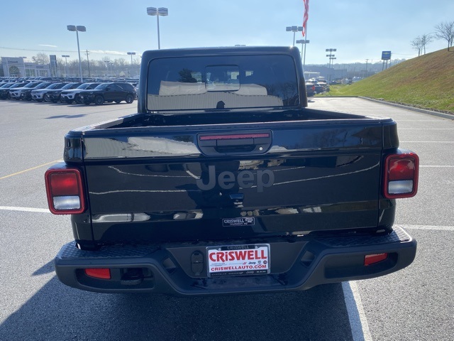 new 2026 Jeep Gladiator car, priced at $42,703