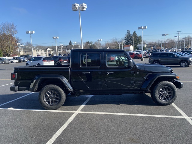 new 2026 Jeep Gladiator car, priced at $42,703