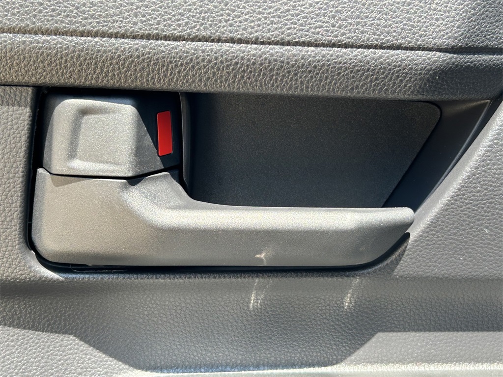 2025 Toyota 4Runner SR5 photo 16