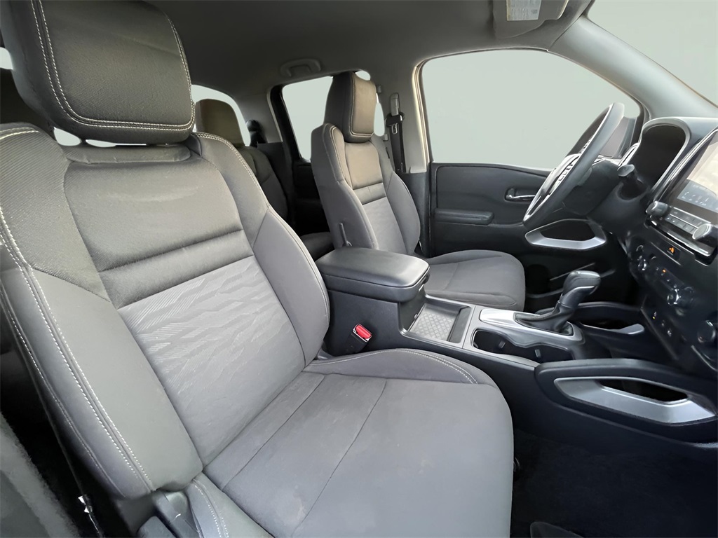 2022 Nissan Frontier SV photo 4