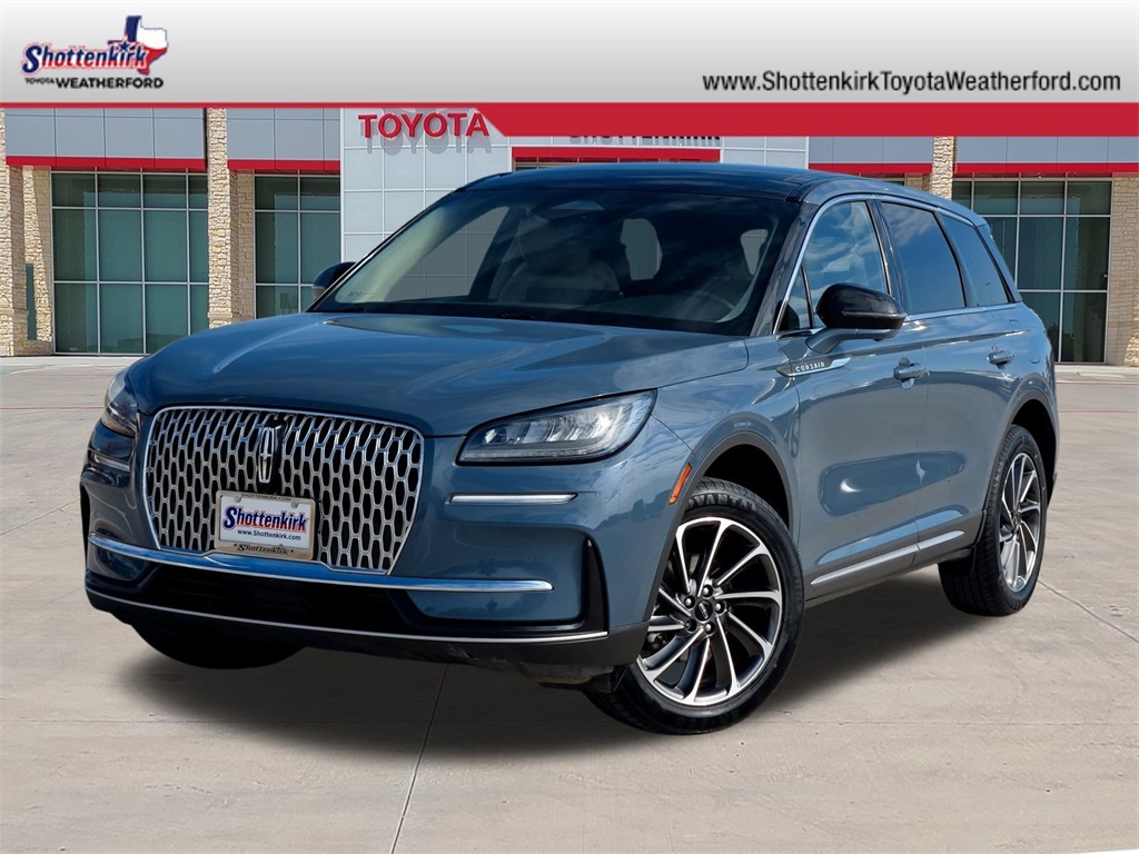 2023 Lincoln Corsair Base's photo