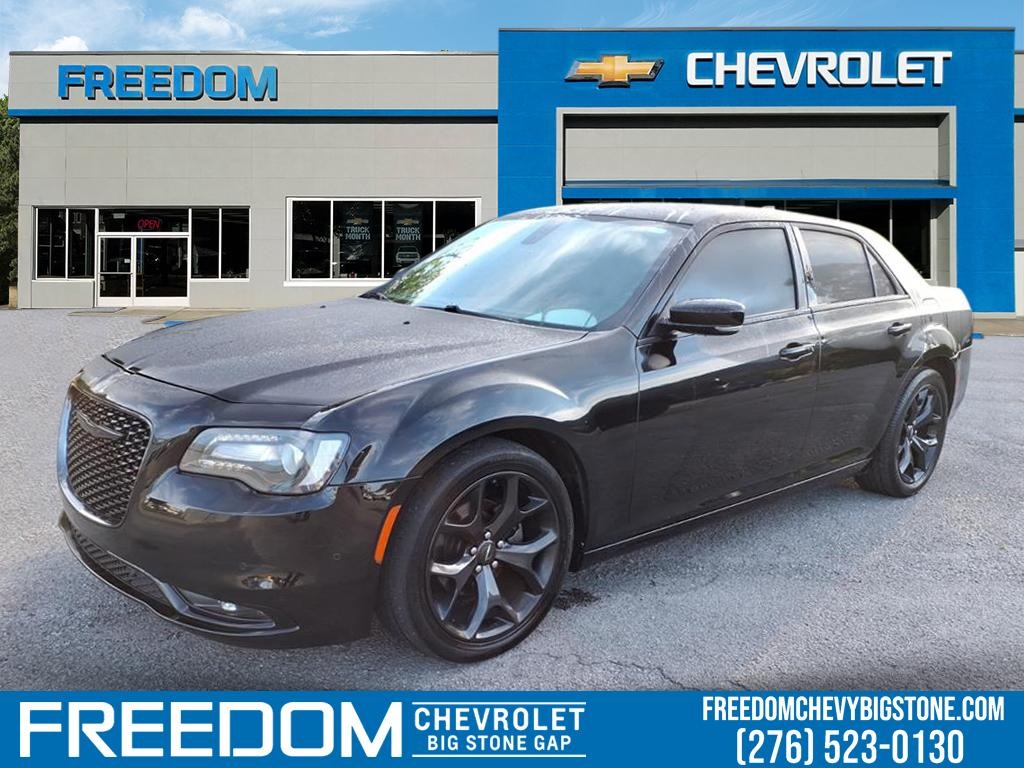 2022 Chrysler 300 S's photo