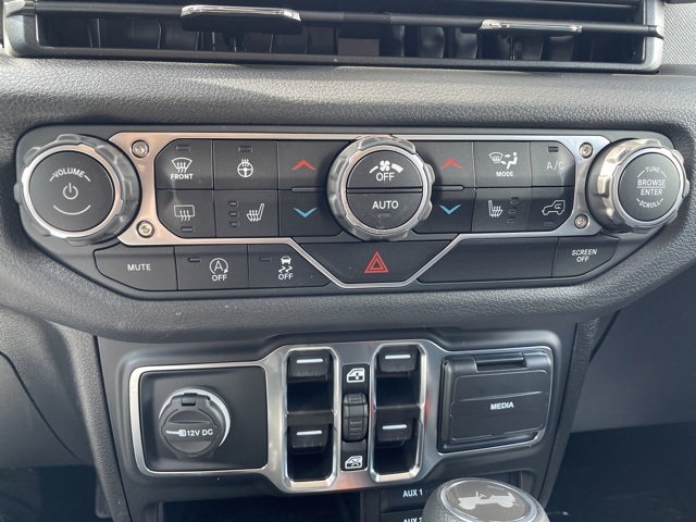 2025 Jeep Wrangler Sport S photo 15