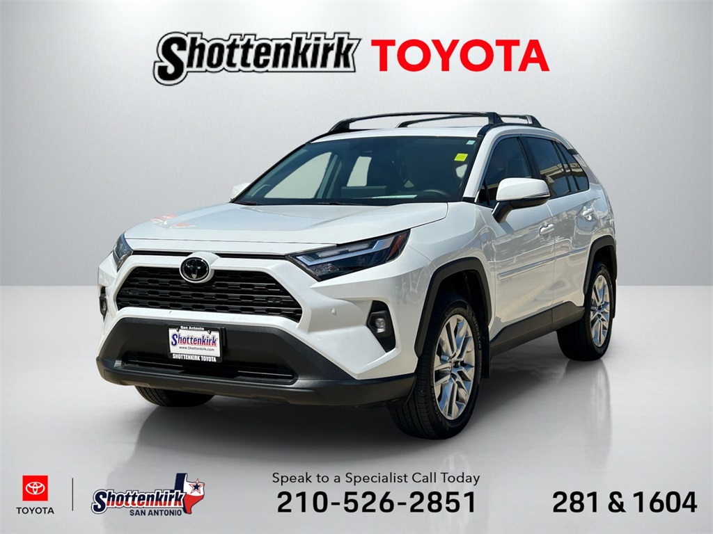 2024 Toyota RAV4 XLE Premium's photo