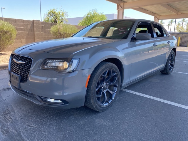 216572019 Chrysler 300 S