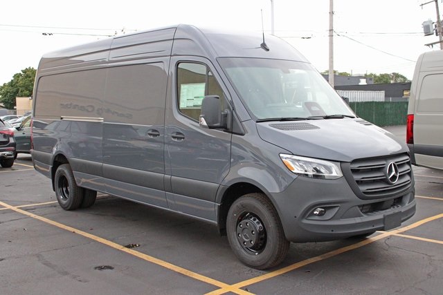 new 2025 Mercedes-Benz Sprinter 3500 car, priced at $81,011