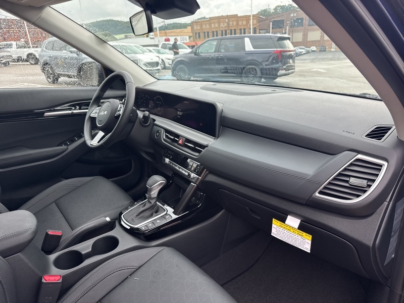 2026 Kia Seltos EX photo 16