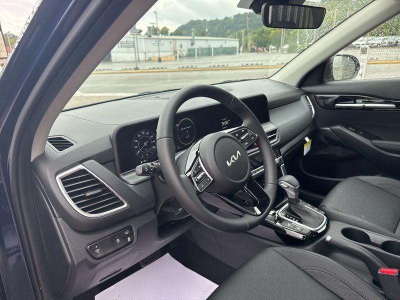 2026 Kia Seltos EX photo 23