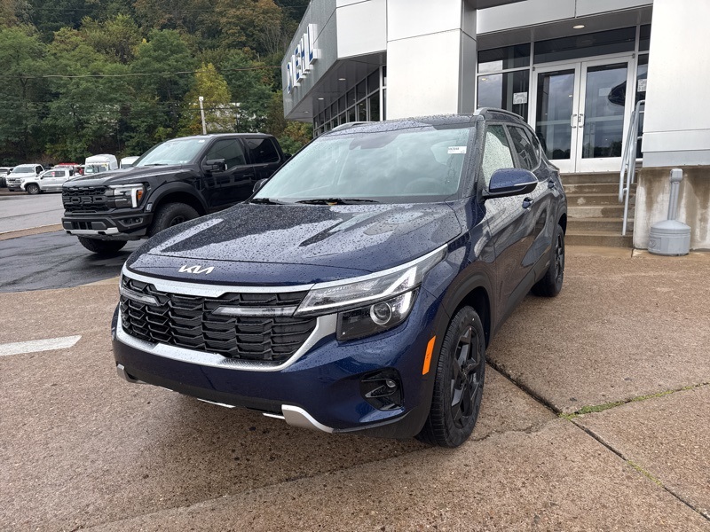 2026 Kia Seltos EX photo 2