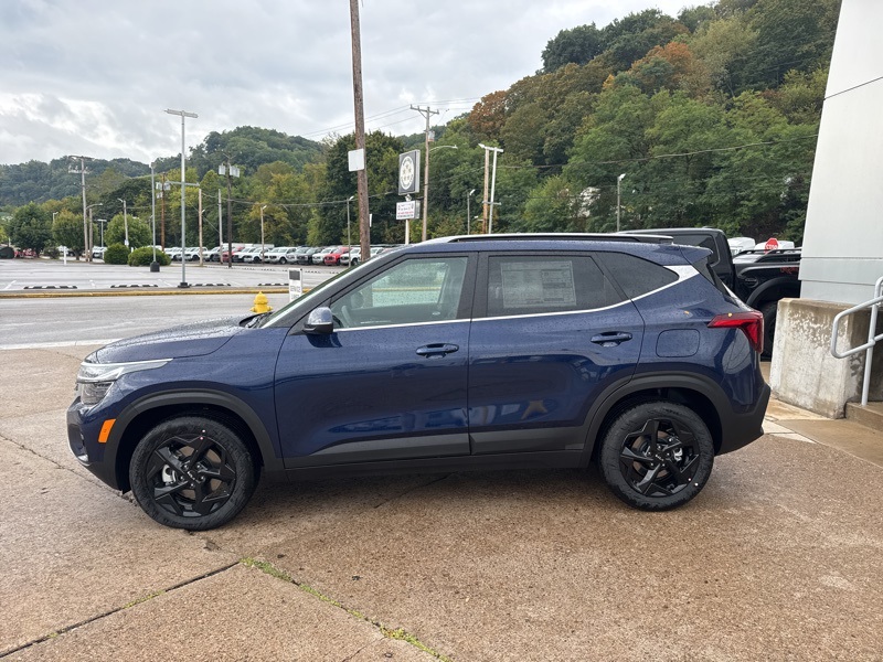 2026 Kia Seltos EX photo 3