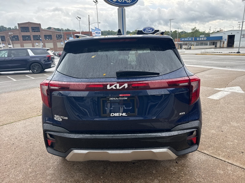 2026 Kia Seltos EX photo 5