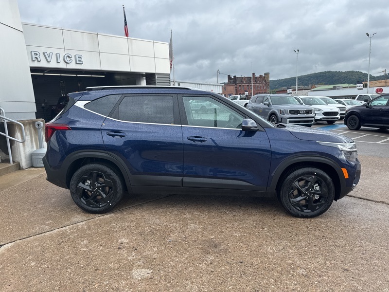 2026 Kia Seltos EX photo 7