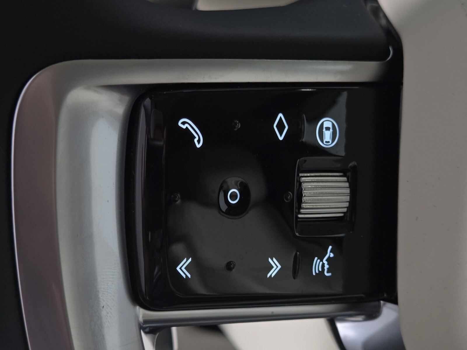 2025 Land Rover Range Rover SE photo 24
