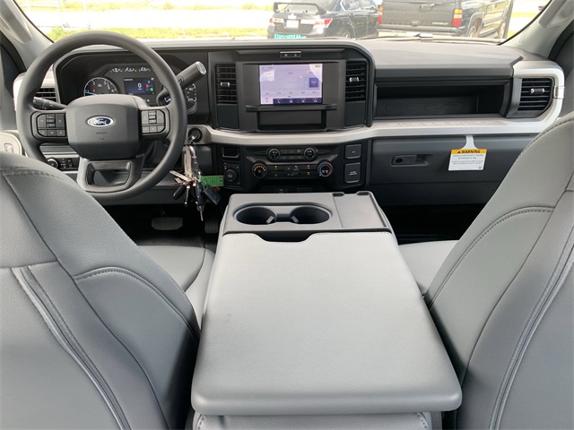 2025 Oxford White Ford Super Duty F-350 DRW XL 4X4 Truck