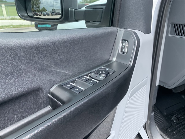 2025 Oxford White Ford Super Duty F-350 DRW XL 4X4 Truck