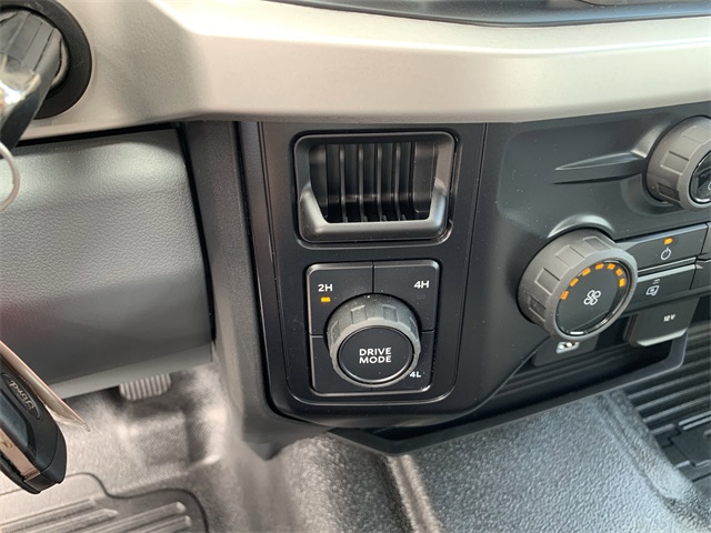 2025 Oxford White Ford Super Duty F-350 DRW XL 4X4 Truck