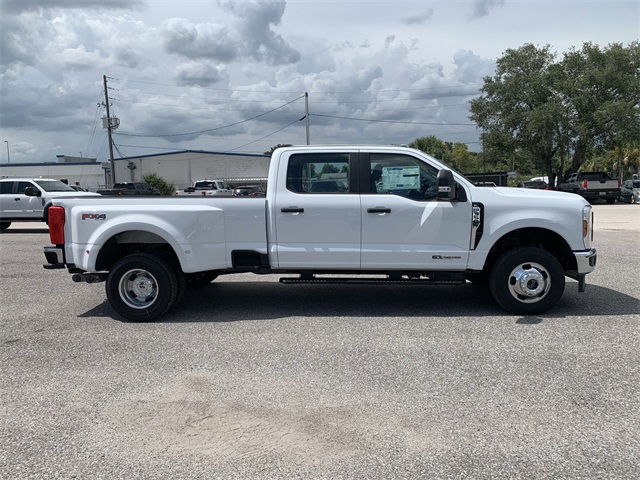 2025 Oxford White Ford Super Duty F-350 DRW XL 4X4 Truck