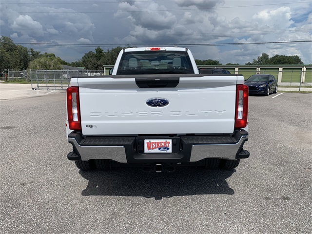 2025 Oxford White Ford Super Duty F-350 DRW XL 4X4 Truck