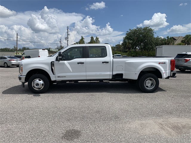 2025 Oxford White Ford Super Duty F-350 DRW XL 4X4 Truck