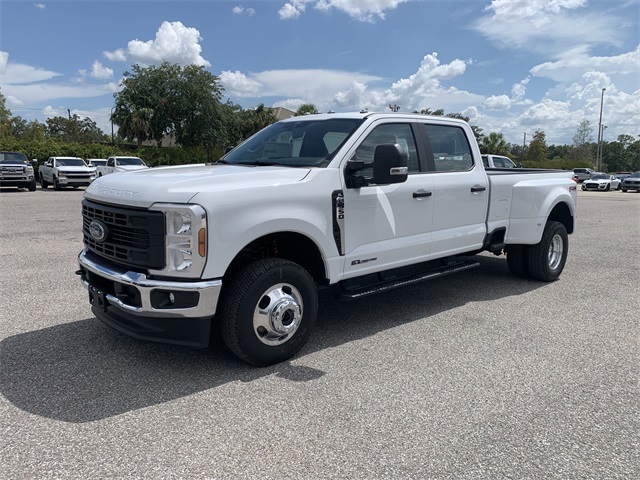 2025 Oxford White Ford Super Duty F-350 DRW XL 4X4 Truck