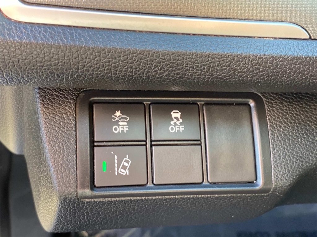 2019 Lunar Silver Metallic Honda Civic Sedan LX FWD Sedan
