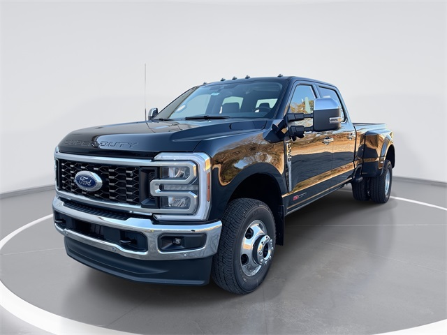 2026 Ford F-350 Super Duty Lariat's photo
