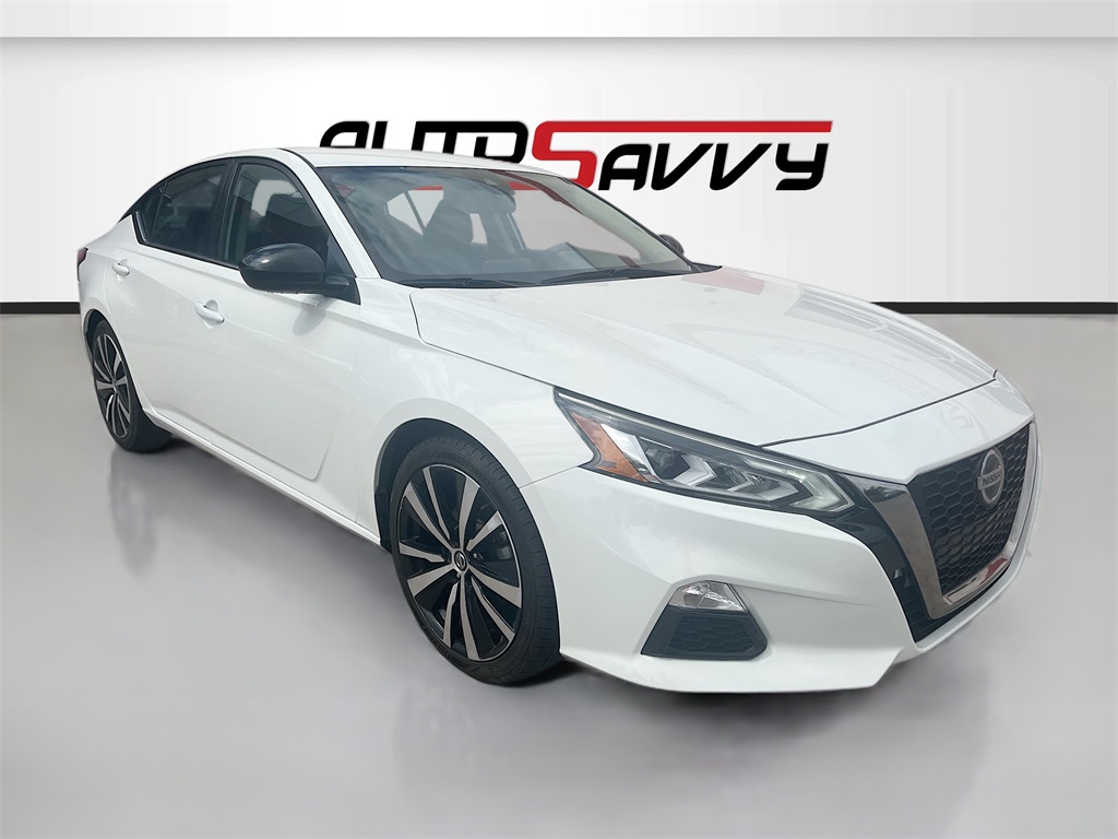 2021 Nissan Altima SR's photo