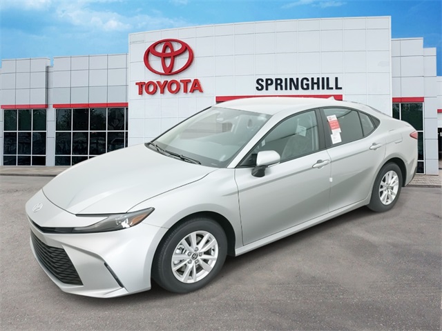 2026 Toyota Camry LE's photo