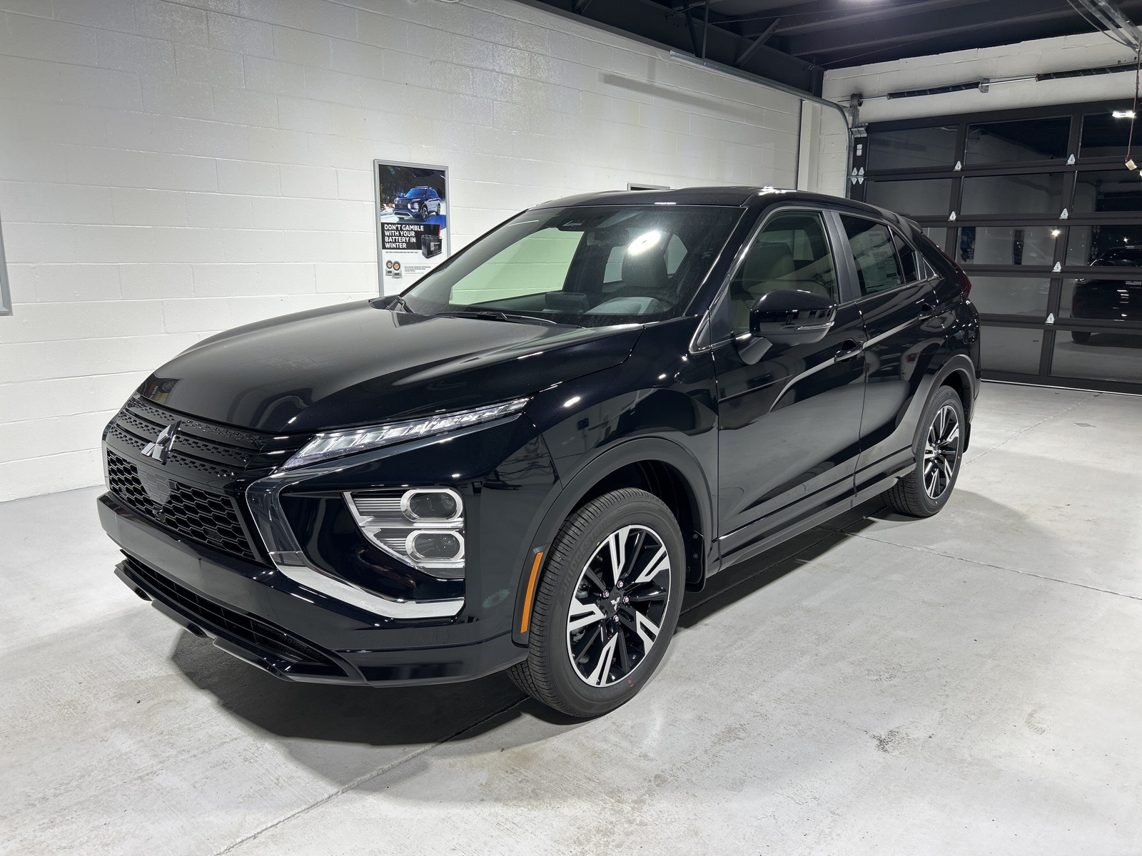 2025 Mitsubishi Eclipse Cross SEL's photo