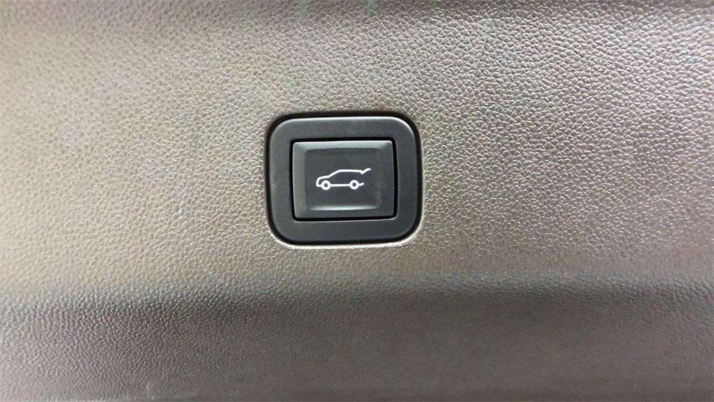 2022 Cadillac Escalade - 255740