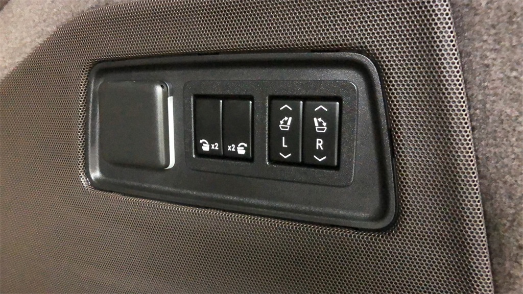 2022 Cadillac Escalade - 255740