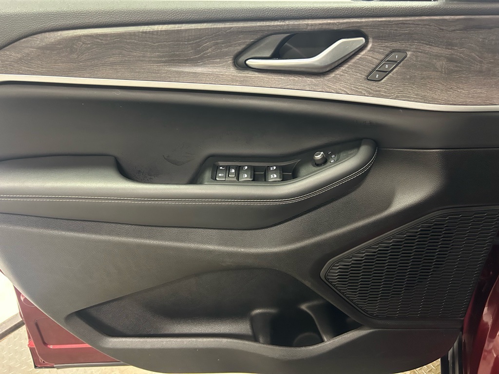 used 2023 Jeep Grand Cherokee L car, priced at $29,973