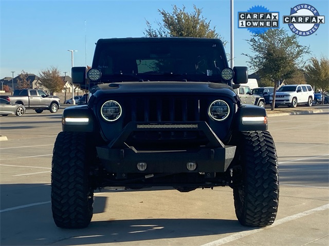 2019 Jeep Wrangler Unlimited Sahara photo 2