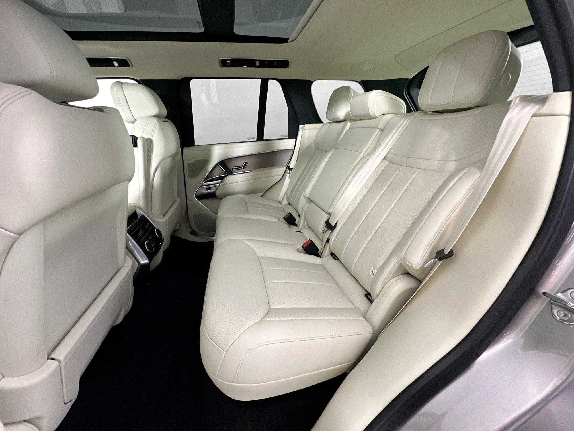 new 2026 Land Rover Range Rover car, priced at $166,195