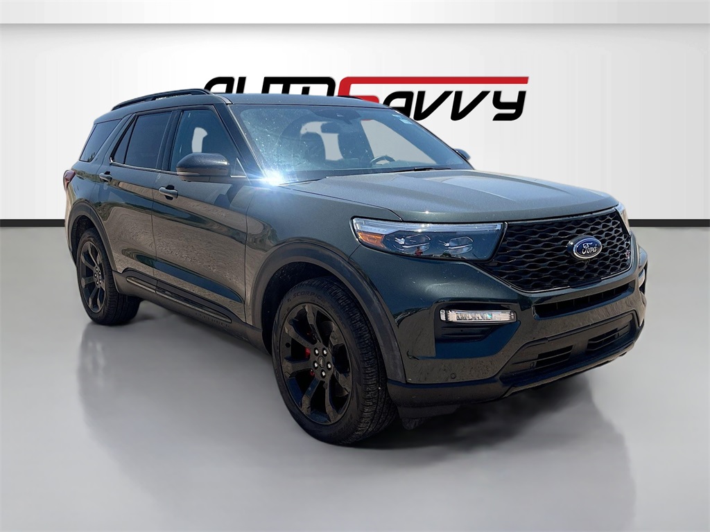 2023 Ford Explorer ST's photo