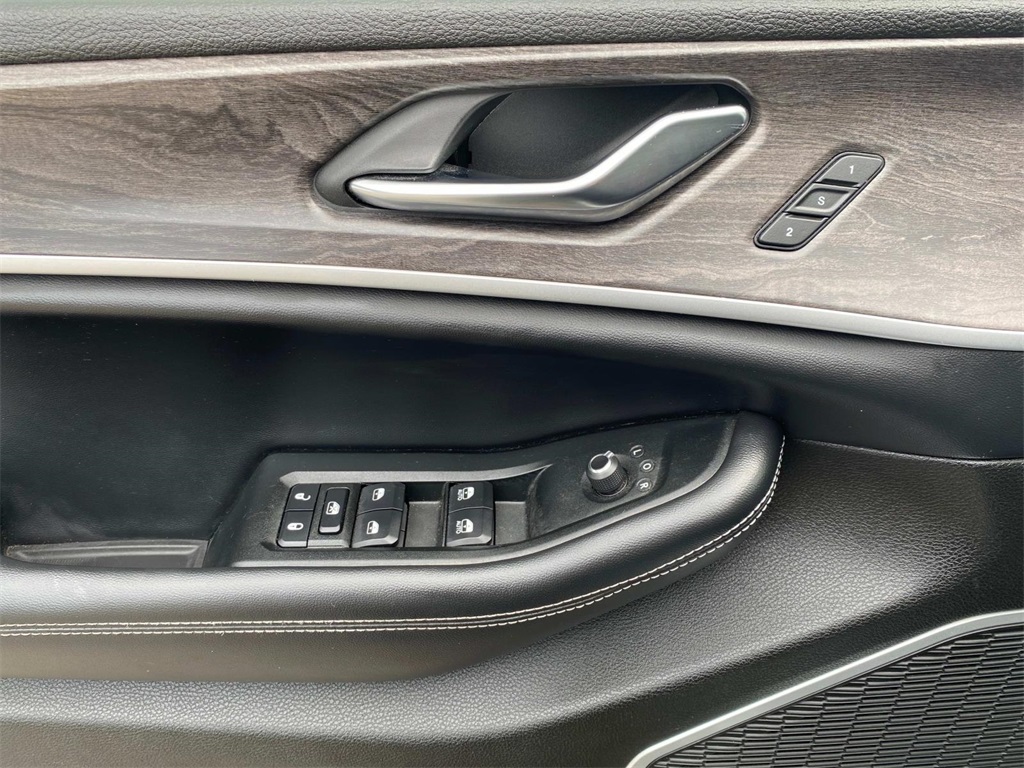 2024 Jeep Cherokee Limited 4xe photo 16