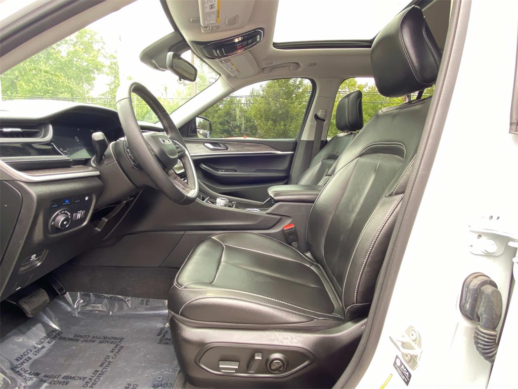 2024 Jeep Cherokee Limited 4xe photo 19