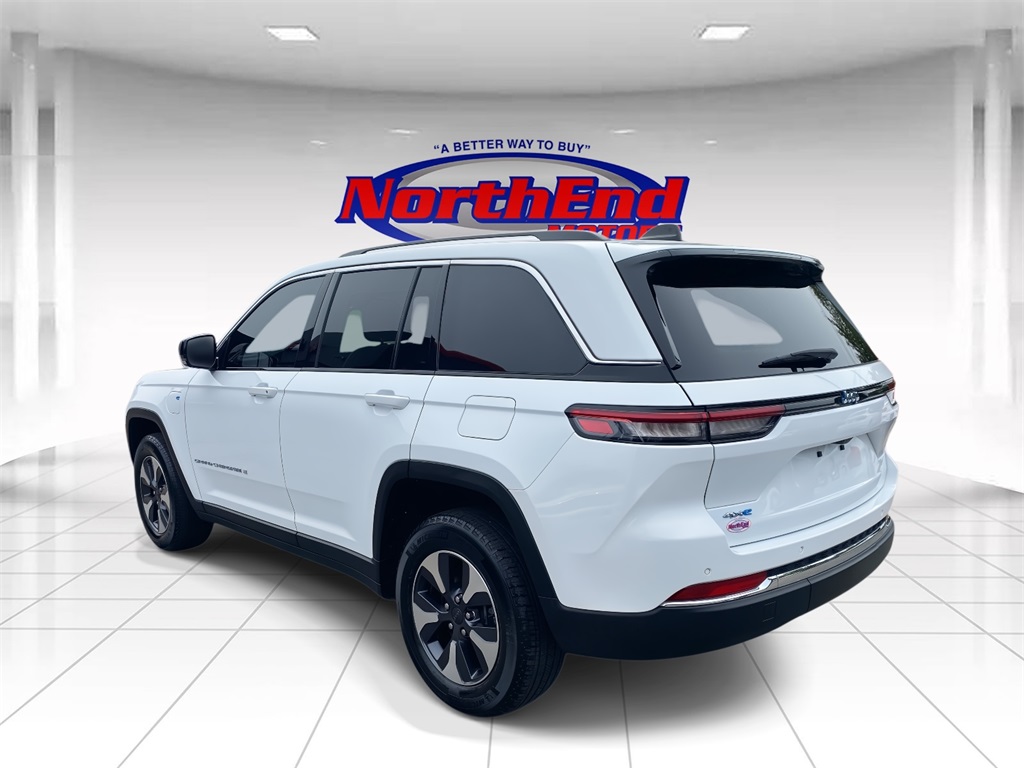 2024 Jeep Cherokee Limited 4xe photo 3