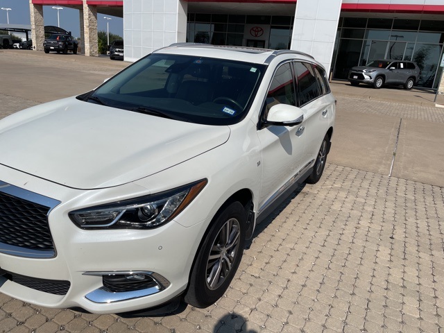 2019 Infiniti QX60 Luxe photo 3