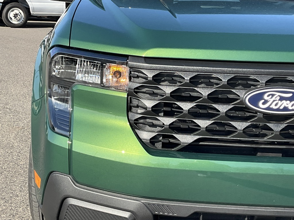 2025 Ford Maverick XL photo 2