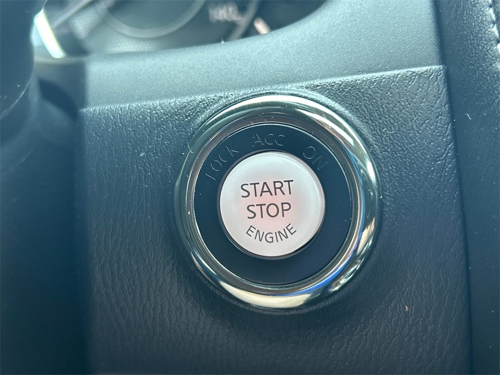 2020 Hermosa Blue Pearl Nissan Armada SL 4X4 SUV