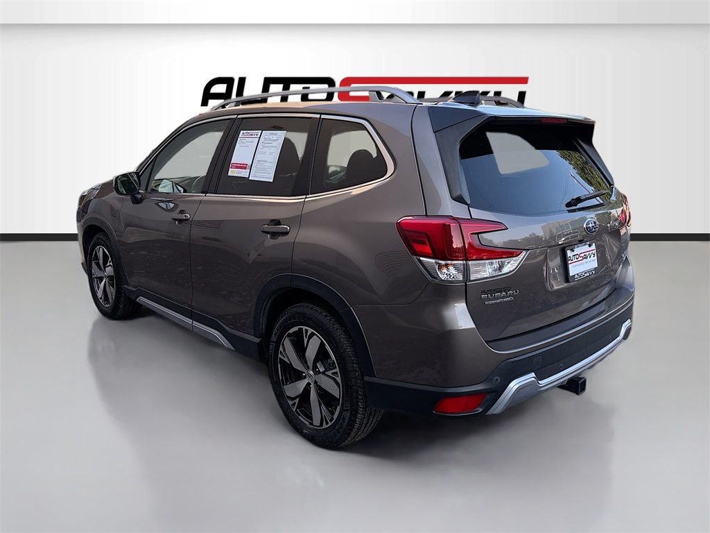 2024 Subaru Forester Touring photo 4